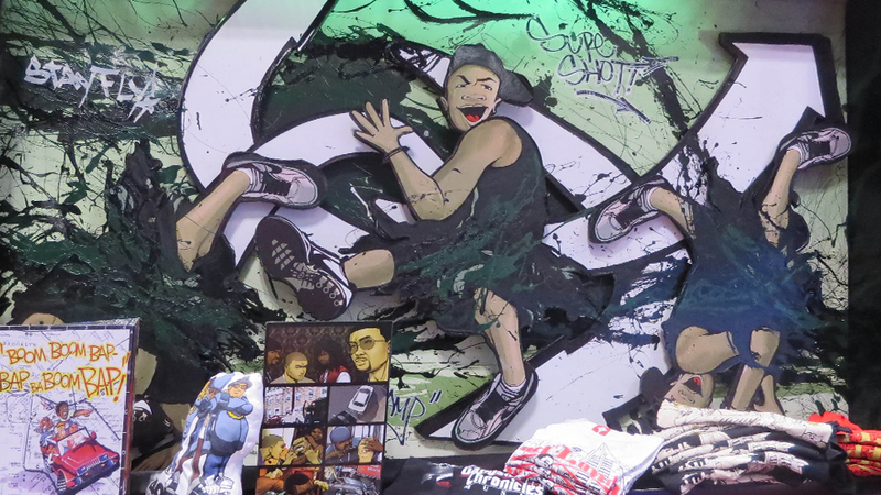 Illustration for article titled The Fine Art at NYCC 2013: Robots, Ninjas, and Anime Breakdancers